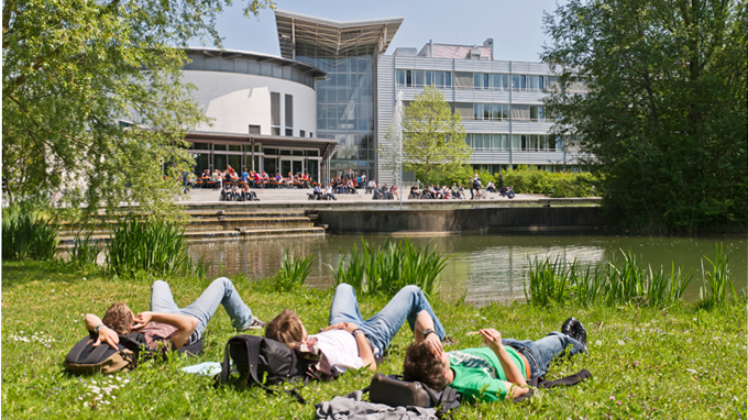 Campus Garching im Sommer